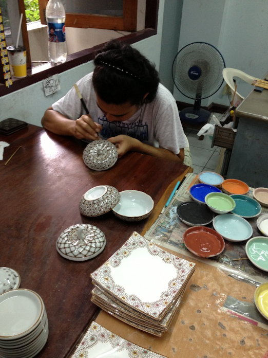 Секреты изготовления тайской керамики бенджаронг - фоторепортаж