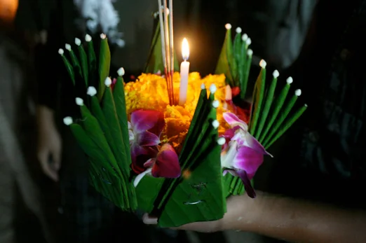 Один из самых романтичных народных праздников Таиланда – Лой Кратонг.